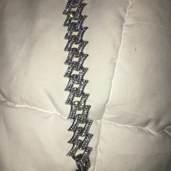 BNIB Mens Rhinestone Embellished Alloy Watch with Matching Bracelet - Picture 10 of 12